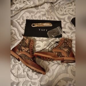 Taft Camo Boots